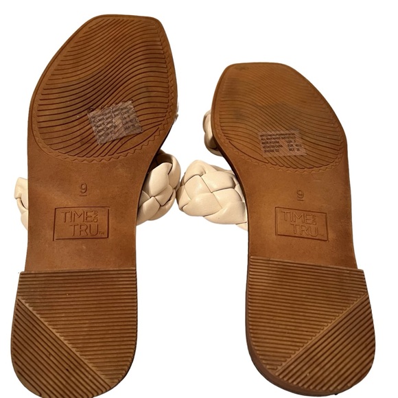 Time and Tru Cream Braided Double Strap Memory Foam Sandals Size 9 - Picture 6 of 6